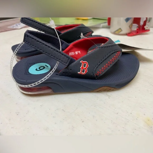 Boston Ref Sox REEF sandals kids 5/6 - Picture 4 of 6